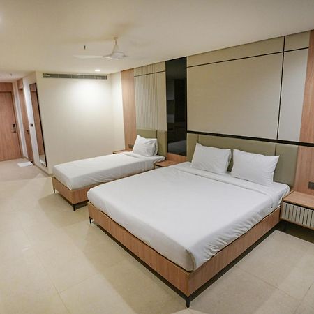 Hotel Shubham Celebrations Hyderabad Exterior photo